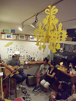 110916nenes_live.jpg
